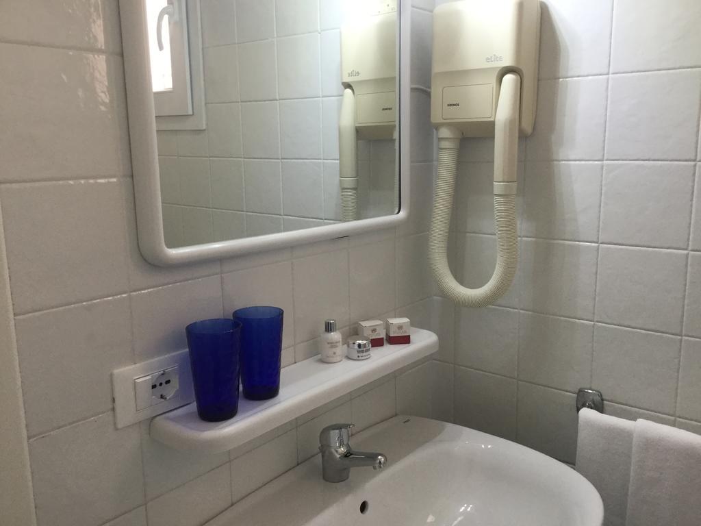 Single Room Balcony,1588109642:JPEG